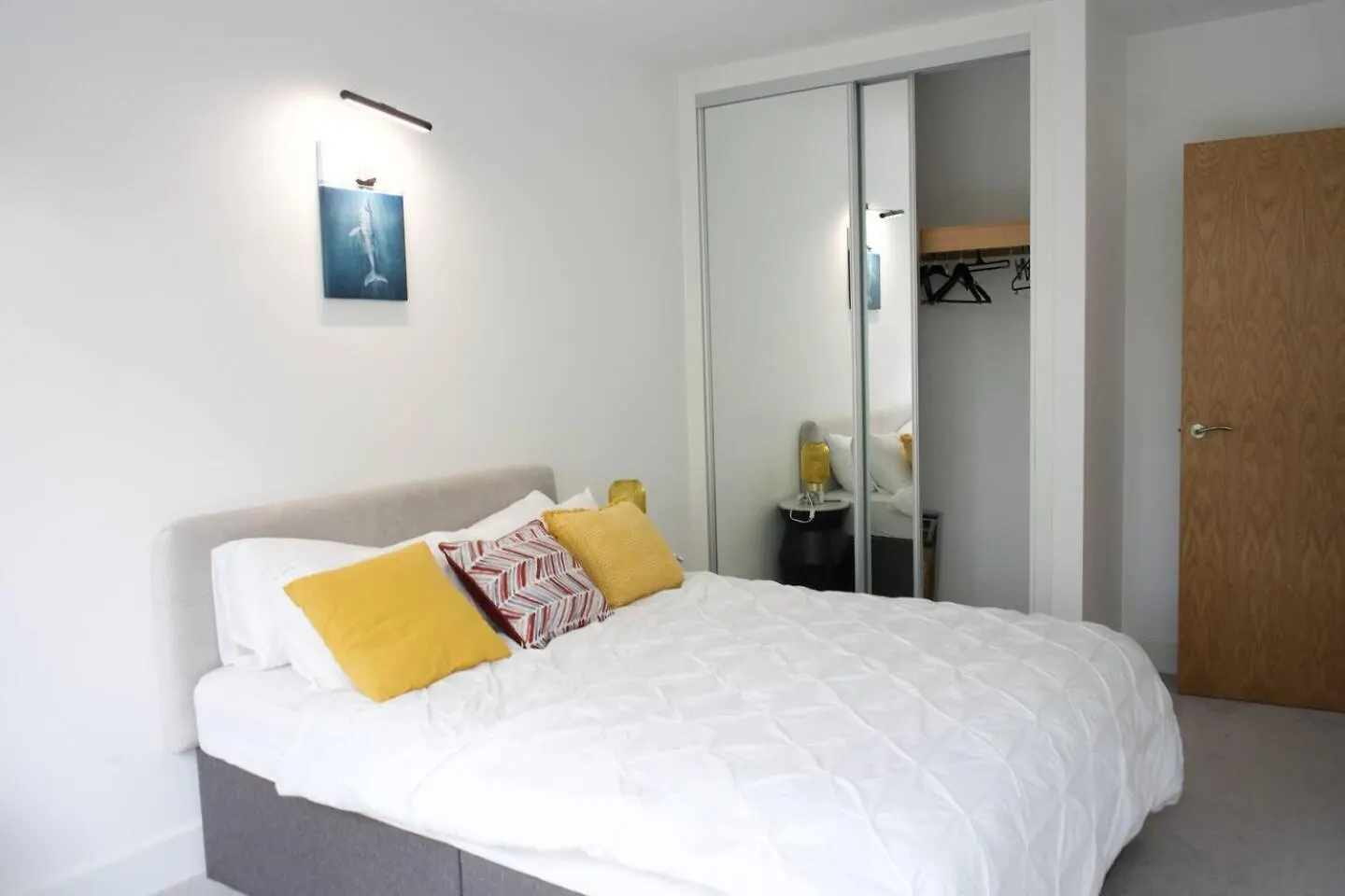 Luxury London Royal Wharf Apartment